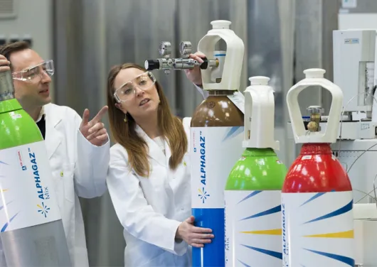 Keeping gases pure for laboratory use